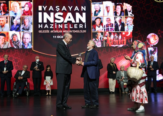 Erdoğan, Yaşayan İnsan Hazineleri Geleceğe Aktarılan Mirasın Temsilcileri Ödül Töreni’ne katıldı