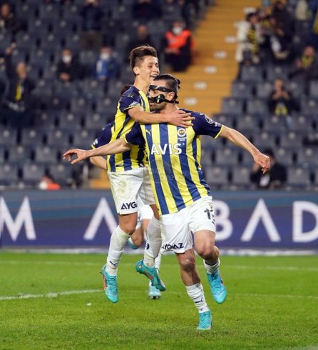 Fenerbahçe, Atakaş Hatayspor'u 2-0 yendi