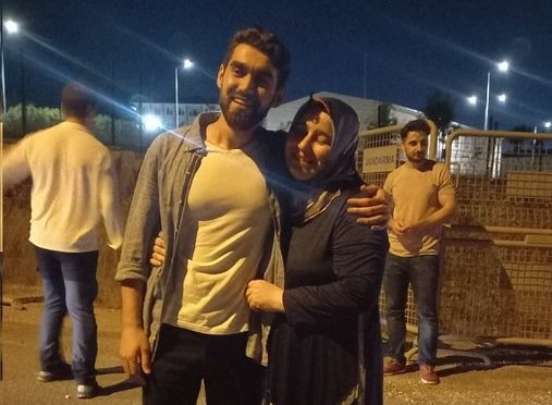 Hava Harp Okulu öğrencilerinden 71'si hakkında tahliye kararı verildi Hava Harp Okulu öğrencilerinden 71'si hakkında tahliye kararı verildi