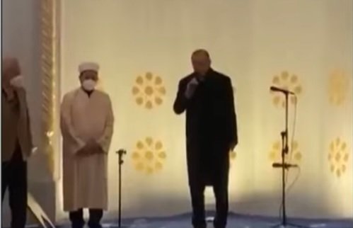 HKP'den, Sezen Aksu’yu, 'Dilini koparırız' diyerek tehdit eden Cumhurbaşkanı Erdoğan ve Hilafet çağrısı yapan İmam Halil Konakçı hakkında suç duyurusu HKP'den, Sezen Aksu’yu, 'Dilini koparırız' diyerek tehdit eden Cumhurbaşkanı Erdoğan ve Hilafet çağrısı yapan İmam Halil Konakçı hakkında suç duyurusu