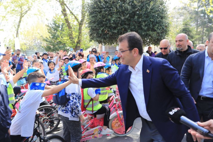 İBB Başkanı Ekrem İmamoğlu, daha fazla bisiklet yolu geliyor