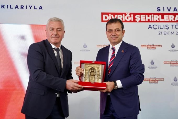 İBB desteği ile yapılan Divriği Şehirlerarası Otobüs Terminali ve Yaşam Merkezi hizmete girdi İBB desteği ile yapılan Divriği Şehirlerarası Otobüs Terminali ve Yaşam Merkezi hizmete girdi