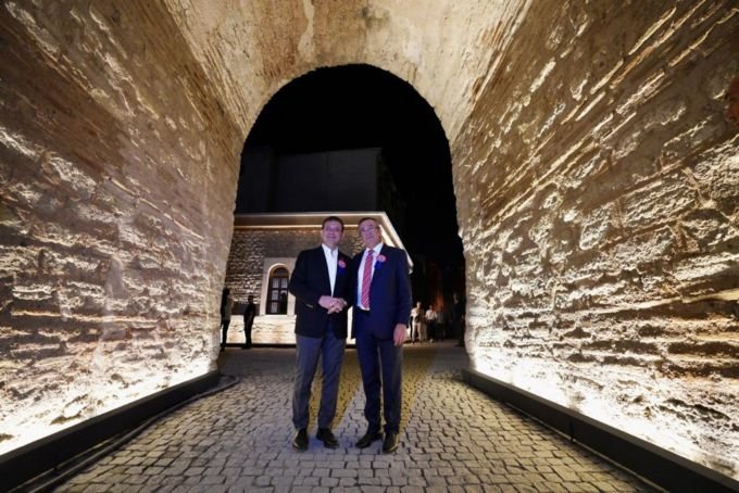 İBB Miras ekipleri, ‘İstanbul Kara Surları Açık Hava Müzesi’ çalışmalarının ilk bölümünü tamamladı İBB Miras ekipleri, ‘İstanbul Kara Surları Açık Hava Müzesi’ çalışmalarının ilk bölümünü tamamladı