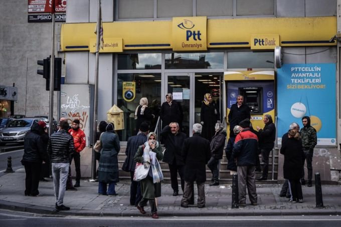 İdari hizmet sözleşmeli PTT çalışanları kadro istiyor!