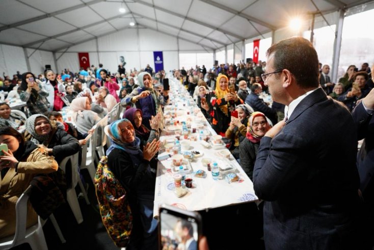 İmamoğlu, iftarını tarımsal destek politikalarını başlattıkları Pendik Göçbeyli Köyü’nde yaptı