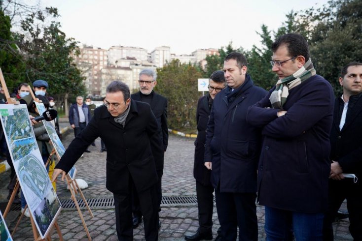 İmamoğlu'ndan Eminönü'ne 'Tramvay ve Meydan' müjdesi İmamoğlu'ndan Eminönü'ne 'Tramvay ve Meydan' müjdesi