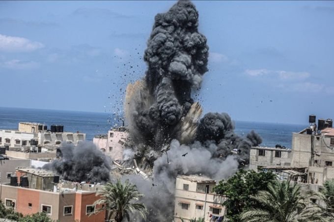 İsrail'in Gazze'ye düzenlediği saldırılarda ölü sayısı 49'a çıktı İsrail'in Gazze'ye düzenlediği saldırılarda ölü sayısı 49'a çıktı