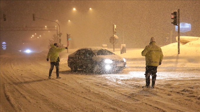 İstanbul - Ankara arası D-100 ve TEM yolu iki yönlü trafiğe açıldı