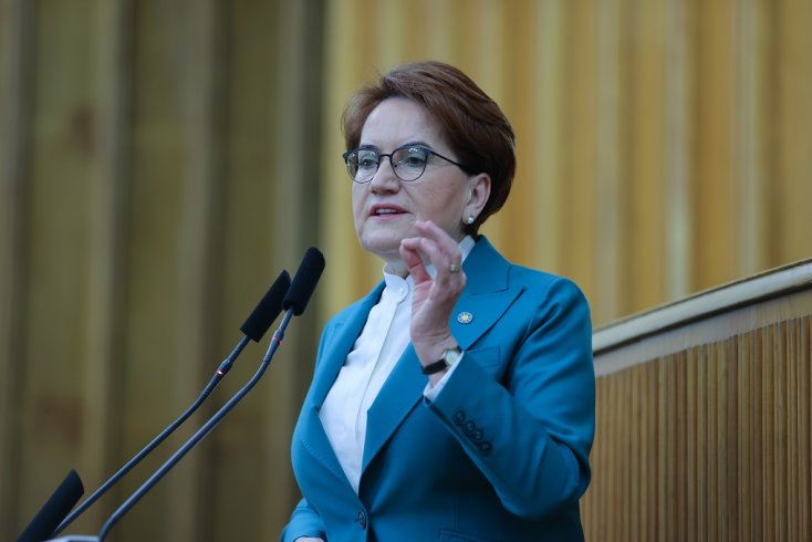 İYİ Parti Genel Başkanı Akşener; 'Meğerse başörtülü olmak, dindar olmak, Müslüman olmak, Sayın Erdoğan'ın bacısı olmak için yeterli bir kriter değilmiş' İYİ Parti Genel Başkanı Akşener; 'Meğerse başörtülü olmak, dindar olmak, Müslüman olmak, Sayın Erdoğan'ın bacısı olmak için yeterli bir kriter değilmiş'