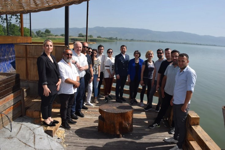 İznik gölü can çekişiyor İznik gölü can çekişiyor