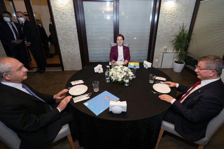 Kılıçdaroğlu, Akşener, Davutoğlu akşam yemekte buluştu
