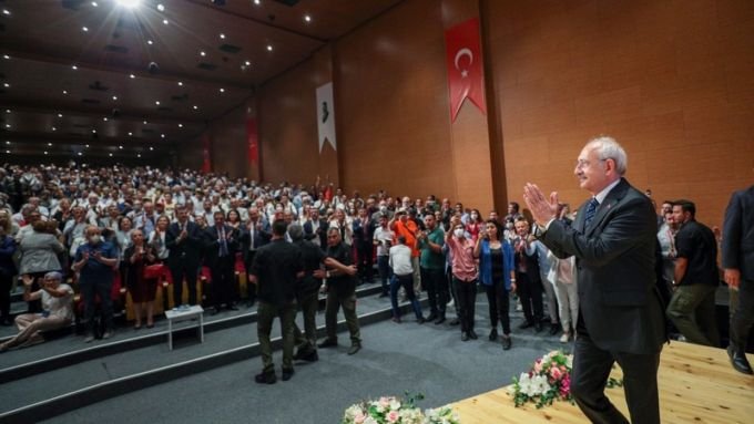 Kılıçdaroğlu; Bizim iktidarımızda kırsalda çalışan kadın ve gençlerin sosyal güvenlik primlerini devlet ödeyecek! Kılıçdaroğlu; Bizim iktidarımızda kırsalda çalışan kadın ve gençlerin sosyal güvenlik primlerini devlet ödeyecek!