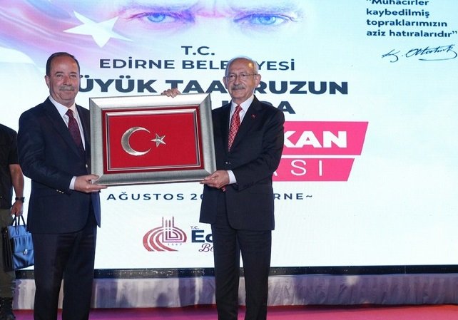 Kılıçdaroğlu Edirne’de: 'Fabrika ayarlarına dönmemiz, yeniden kurtuluşu başlatmamız lazım' Kılıçdaroğlu Edirne’de: 'Fabrika ayarlarına dönmemiz, yeniden kurtuluşu başlatmamız lazım'