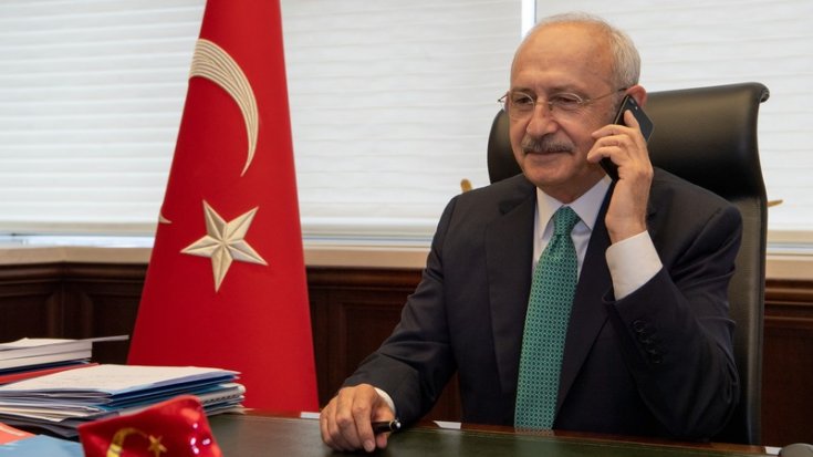 Kılıçdaroğlu telefonla aradığı eski cumhurbaşkanları ve muhalefet partileri liderleriyle bayramlaştı Kılıçdaroğlu telefonla aradığı eski cumhurbaşkanları ve muhalefet partileri liderleriyle bayramlaştı