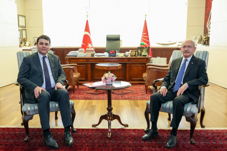 Kılıçdaroğlu, Gültekin Uysal'ı CHP Genel Merkezinde makamında kabul etti