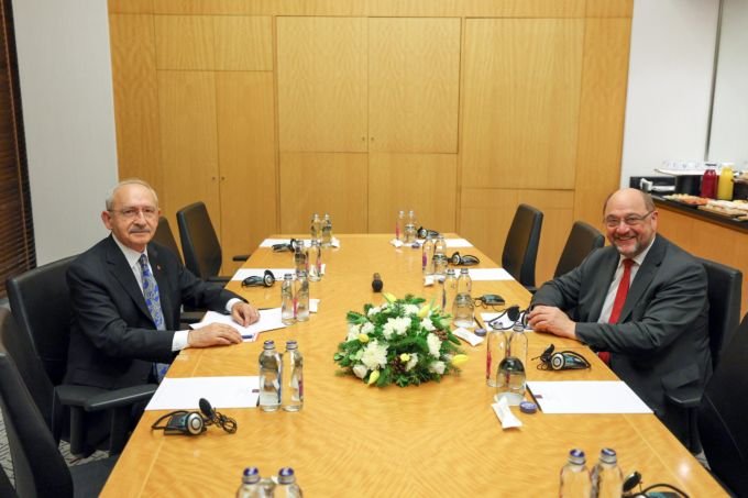 Kılıçdaroğlu, İstanbul'da Martin Schulz ile görüştü