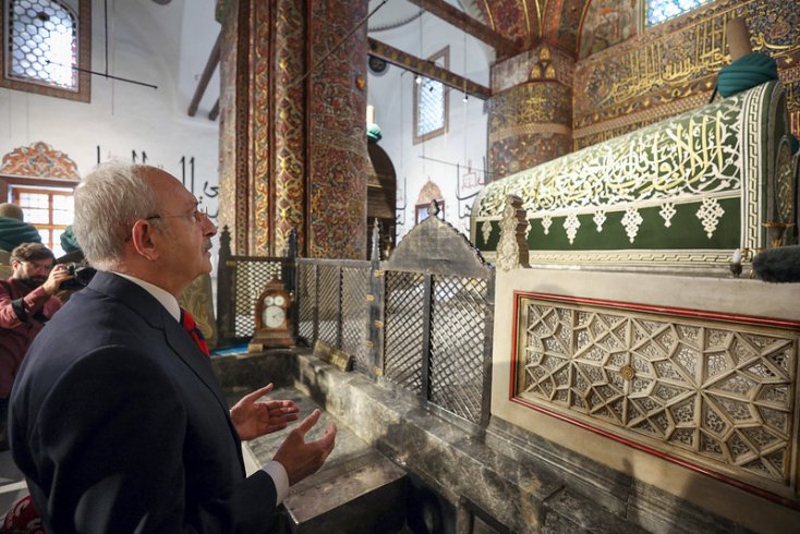 Kılıçdaroğlu, Mevlana Türbesini ziyaret etti