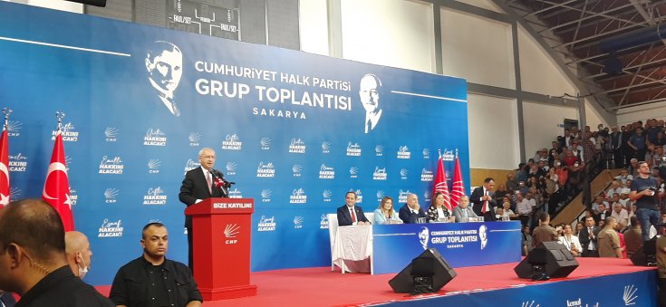 Kılıçdaroğlu, Sakarya'daki grup toplantısında konuştu; Hiçbir çiftçi ektiği ürün dolayısıyla asla ve asla bu topraklarda zarar etmeyecek Kılıçdaroğlu, Sakarya'daki grup toplantısında konuştu; Hiçbir çiftçi ektiği ürün dolayısıyla asla ve asla bu topraklarda zarar etmeyecek