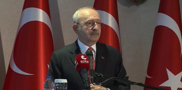 Kılıçdaroğlu, Şehit Aileleri ve Gaziler ile kahvaltıda buluştu; 'Bizi rahatlıkla eleştirebilirsiniz. Eksiğimiz varsa rahatlıkla söyleyebilirsiniz. Bizim dostumuz samimi olarak bizi eleştiren kişilerdir'