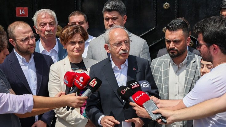 Kılıçdaroğlu: Şehitlerimizin kanı üzerinden İsrail İle pazarlık yapıldı, biz bu davayı kapatmış değiliz Kılıçdaroğlu: Şehitlerimizin kanı üzerinden İsrail İle pazarlık yapıldı, biz bu davayı kapatmış değiliz