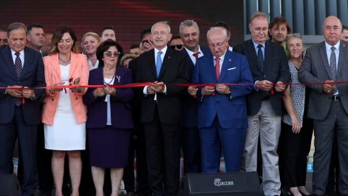 Kılıçdaroğlu, Tekirdağ Büyükşehir Belediyesi Yeni Hizmet Binası açılışını yaptı Kılıçdaroğlu, Tekirdağ Büyükşehir Belediyesi Yeni Hizmet Binası açılışını yaptı