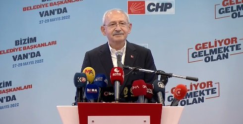 Kılıçdaroğlu, Van'dan Erdoğan'a seslendi; Dışarıya kaynak aktarıldığını gayet iyi biliyorum; bu memleketi kimseye soydurtmayacağız Kılıçdaroğlu, Van'dan Erdoğan'a seslendi; Dışarıya kaynak aktarıldığını gayet iyi biliyorum; bu memleketi kimseye soydurtmayacağız