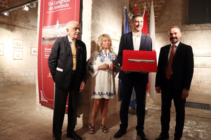 ''Konstantiniyye'den İstanbul'a'' sergisi Hırvatistan'a konuk oluyor ''Konstantiniyye'den İstanbul'a'' sergisi Hırvatistan'a konuk oluyor