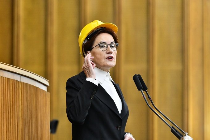 Meral Akşener; Türkiye’yi mutlu insanların ülkesi yapmaya talibiz!