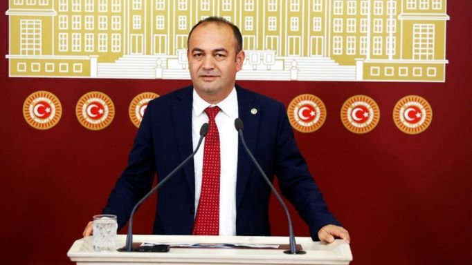 Özgür Karabat: 'Depreme, afete değil, yandaşa 10,7 milyar TL transfer edildi' Özgür Karabat: 'Depreme, afete değil, yandaşa 10,7 milyar TL transfer edildi'