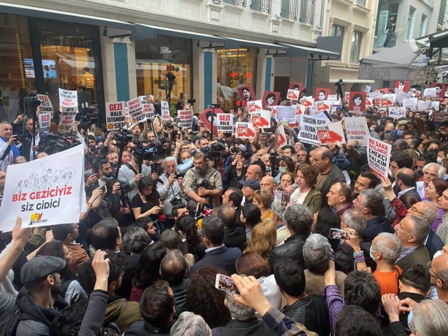 Taksim Dayanışması Gezi Davası kararları hakkında açıklama yaptı; 'GEZİ’nin inatçı, yaramaz ve mücadeleci çocukları, kadınları ve gençleri olmaya devam edeceğiz!'