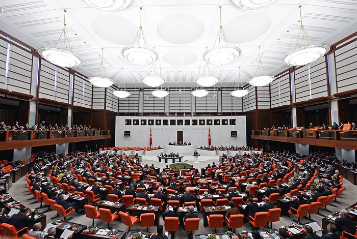 TBMM hazırlık komisyonu, HDP'li Semra Güzel'in dokunulmazlığının kaldırılmasına karar verdi