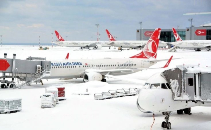 THY, İstanbul Havalimanı operasyonlarının saat 00.00'a kadar durdurulduğunu duyurdu THY, İstanbul Havalimanı operasyonlarının saat 00.00'a kadar durdurulduğunu duyurdu