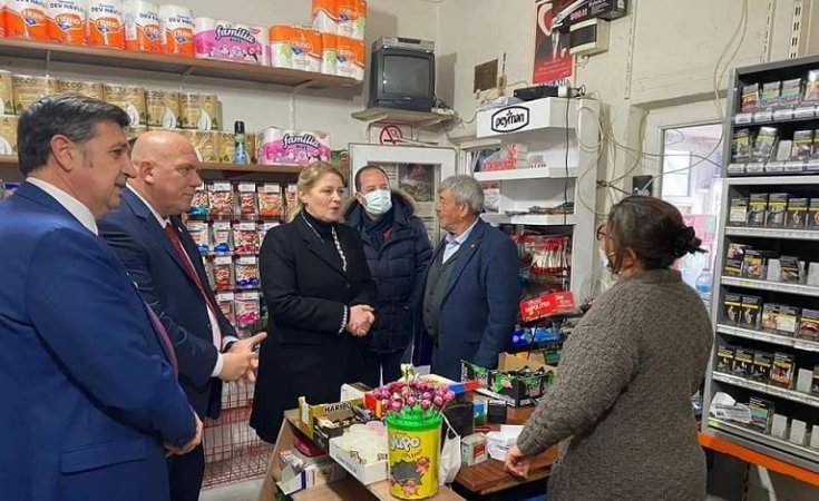 Trakya'nın tek kadın Belediye Başkanı, Uzunköprü Belediye Başkanı Özlem Becan'dan Lalapaşa esnafına ziyaret Trakya'nın tek kadın Belediye Başkanı, Uzunköprü Belediye Başkanı Özlem Becan'dan Lalapaşa esnafına ziyaret