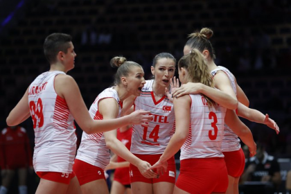 A Milli Kadın Voleybol Takımı, Kanada'yı 3-0 yendi