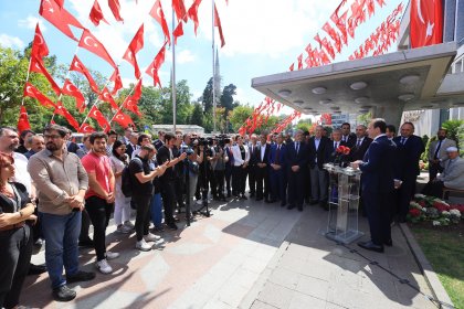 15 Temmuz şehitleri İBB önünde anıldı