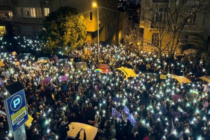 20. #8Mart Feminist Gece Yürüyüşüne İstanbul'da tüm engellemelere binlerce kadın katıldı