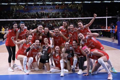 A Milli Kadın Voleybol Takımımız, Tayland'ı 3-1 yenerek yarı finale yükseldi