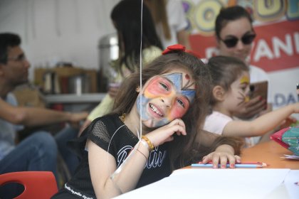 Adana Büyükşehir Belediyesi’nin ev sahipliğinde; geliri SMA hastası çocukların tedavisinde kullanılacak olan Adana Çocuk Festivali yapıldı