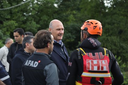 AFAD'dan Batı Karadeniz'de meydana gelen yağışlar ve sel hakkında açıklama; kayıp 2 kişi aranıyor