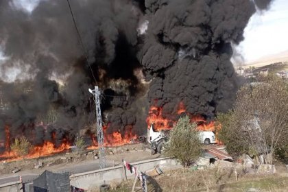 Ağrı'da kazaya karışan yolcu otobüsü, tanker ve TIR alev aldı: 7 kişi hayatını kaybetti