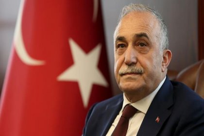 Ahmet Eşref Fakıbaba, AKP'den ve milletvekilliğinden istifa etti