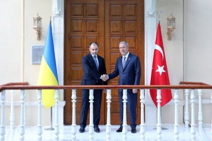 Akar, Ukrayna Altyapı Bakanı Aleksandr Kubrakov ile görüştü