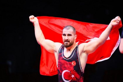 Avrupa Güreş Şampiyonası'nda serbest stil 92 kiloda Feyzullah Aktürk altın madalya kazandı