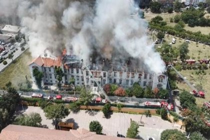 Balıklı Rum Hastanesi'nde yangın; 104 hasta tahliye edildi