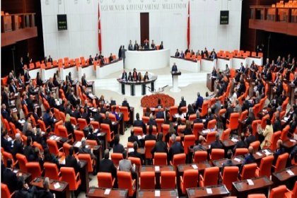 CHP'nin başörtüsü kanun teklifi, Kılıçdaroğlu ve grup yöneticileri imzaları ile TBMM'ye sunuldu