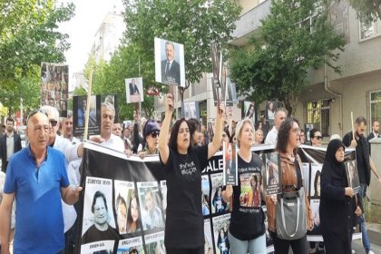 Çorlu tren katliamı davasının 10. duruşması başladı: aileler asıl sorumlular ile ilgili iddianamenin hazırlanmaması nedeniyle salonu terk etti