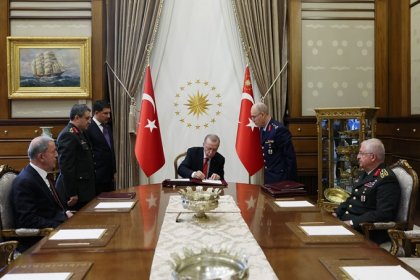 Erdoğan başkanlığında toplanan YAŞ kararları açıklandı