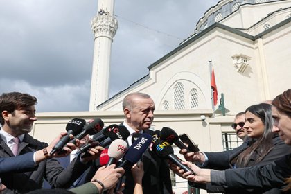 Erdoğan, Cuma namazını Hz. Ali Camii’nde kıldıktan sonra açıklama yaptı; Putin'in doğum günü. 70 yaşını kutladım süreci görüştük