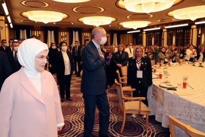 Erdoğan; 'Kadınlara hak ettiği değeri vermek; inancımızın, kültürümüzün, medeniyetimizin, Anayasa ve yasalarımızın bize emridir'