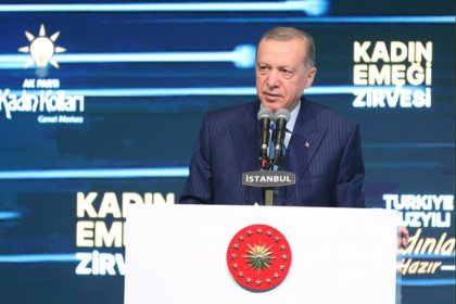 Erdoğan; 'Kadınlarımızın, son 20 yılda hayata geçirdiğimiz reformların tamamında katkısı vardır'